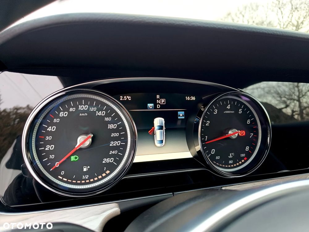 Mercedes-Benz Klasa E 200 9G-TRONIC - 19