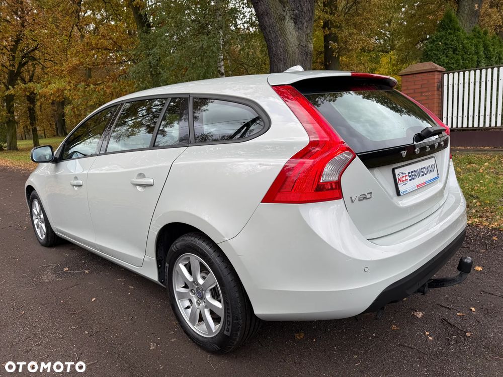 Volvo V60 D3 Momentum - 13
