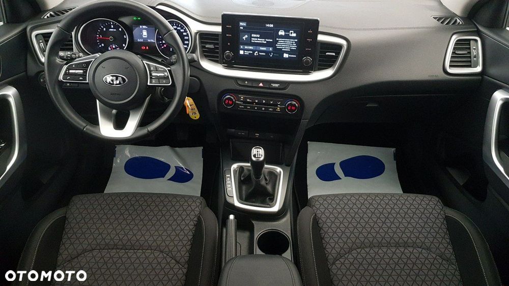 Kia Ceed - 14