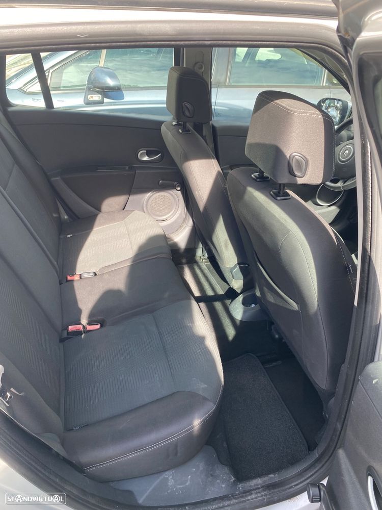 Renault Clio 1.5 dCi Dynamique - 8