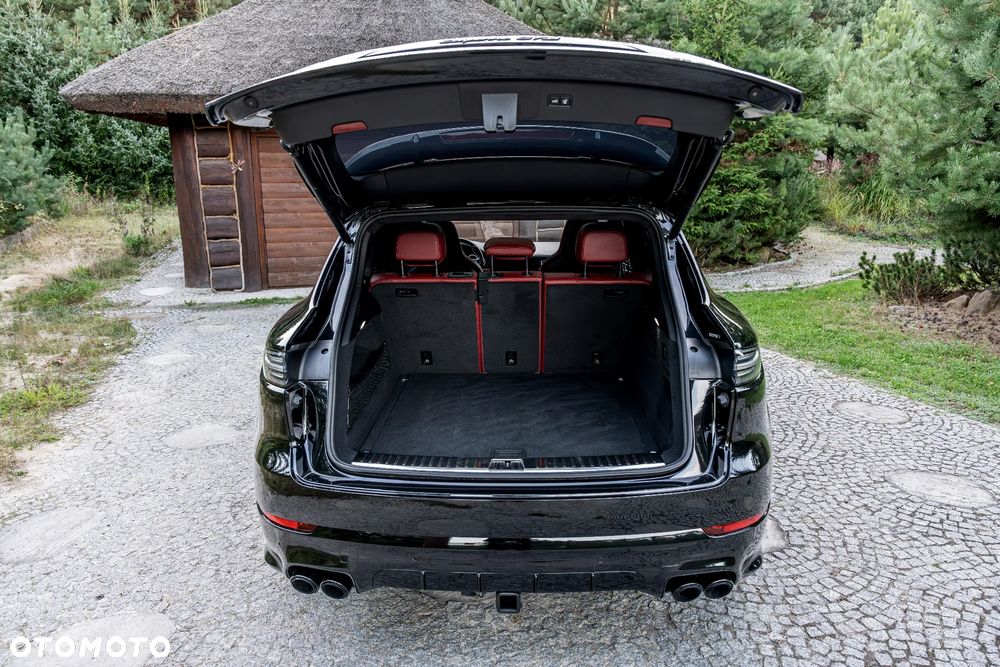 Porsche Cayenne GTS - 21