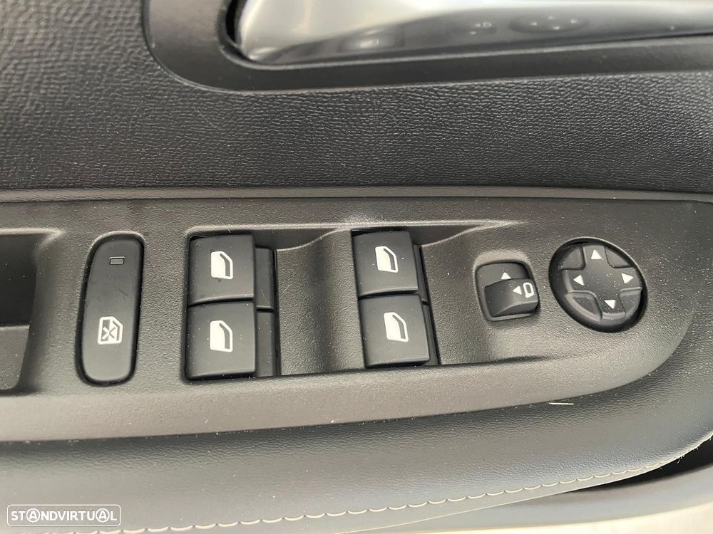 Peugeot 208 PureTech 100 Allure Pack - 13