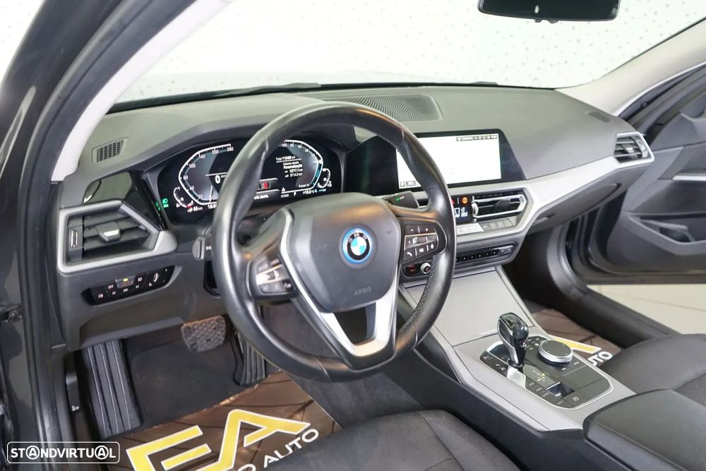 BMW 330 - 14