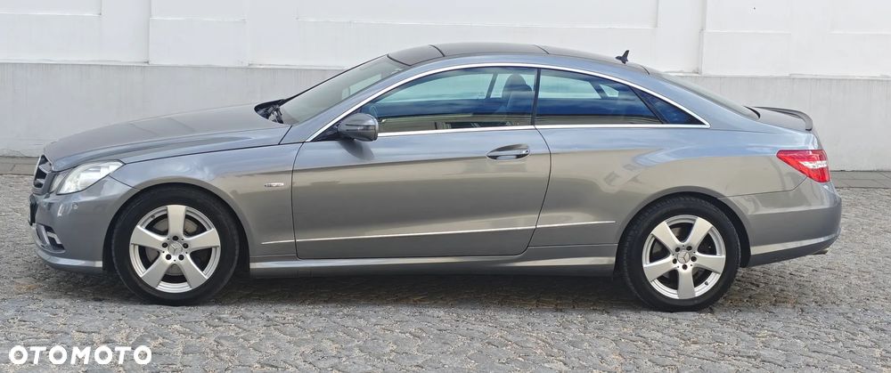 Mercedes-Benz Klasa E 350 CDI DPF BlueEFFICIENCY 7G-TRONIC Avantgarde - 18