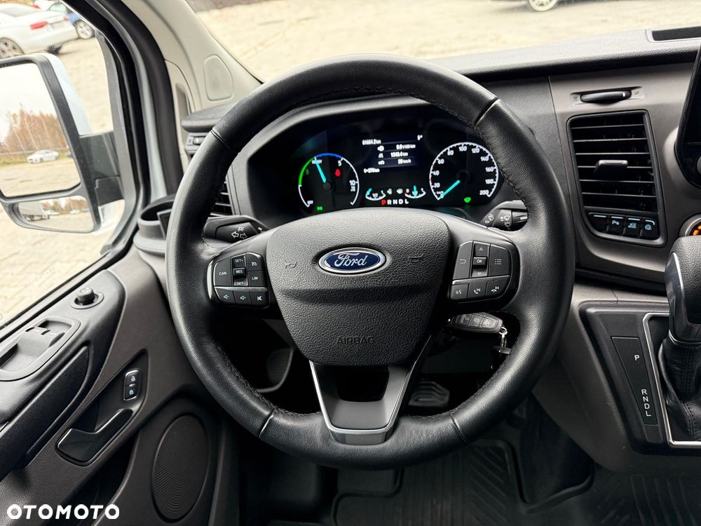 Ford TRANSIT CUSTOM - 18