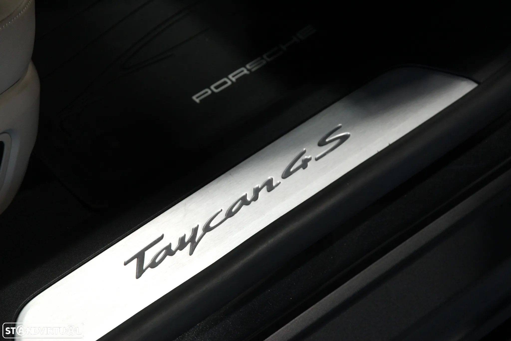 Porsche Taycan Cross Turismo 4S Sport - 11