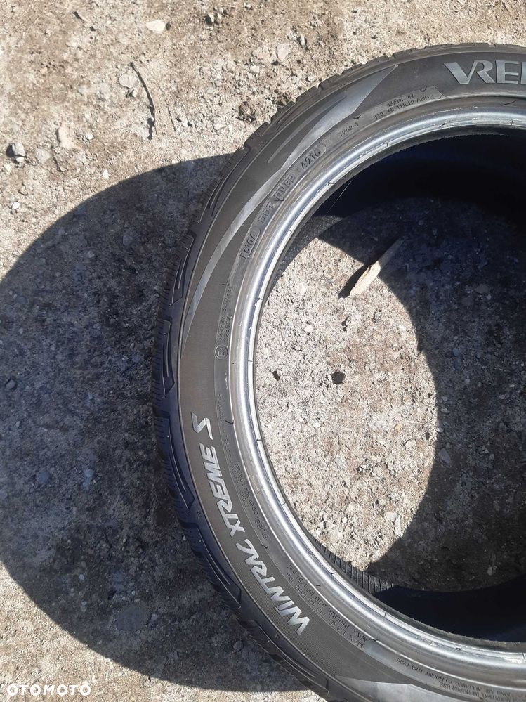 Opony zimowe 225.45.19 Vredestein - 5