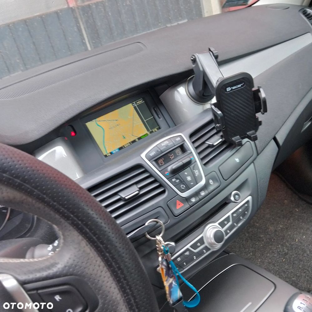 Renault Laguna 2.0 dCi Initiale - 9