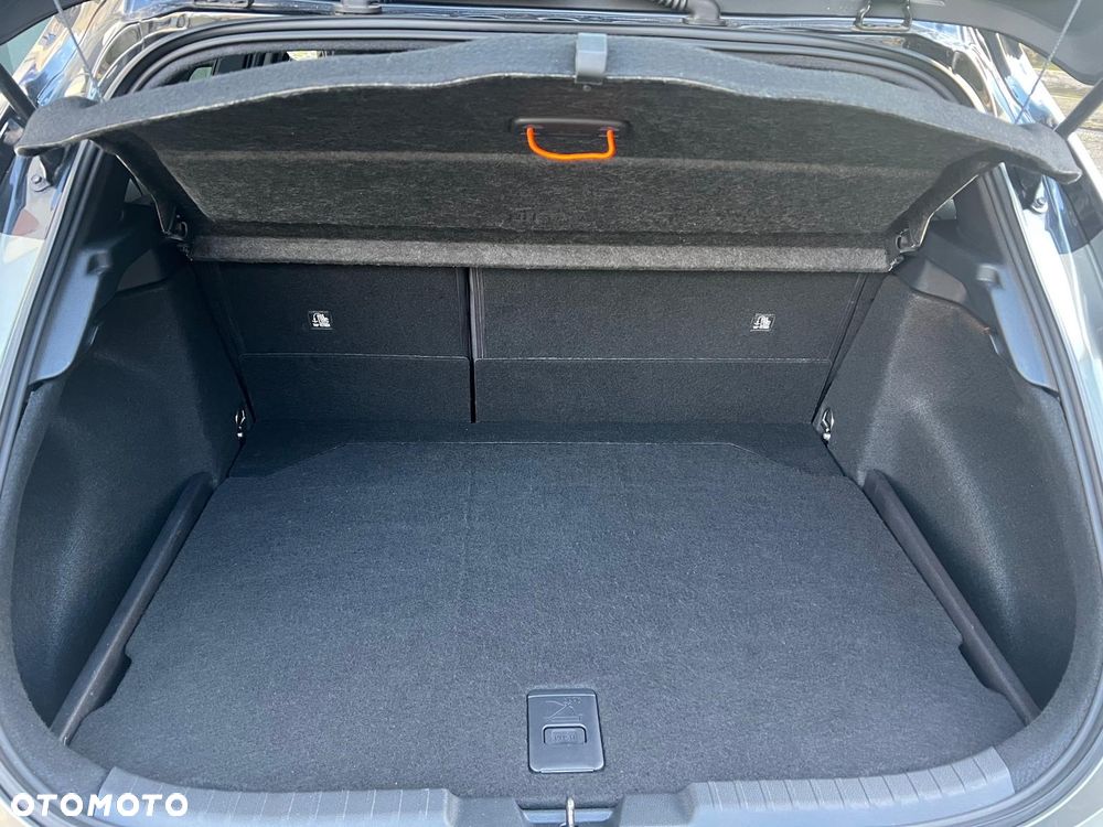 Toyota Corolla 2.0 Hybrid Executive - 9