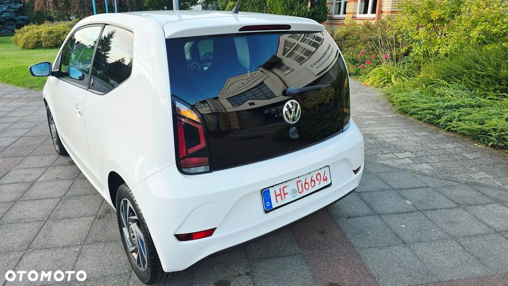 Volkswagen up! sound - 7