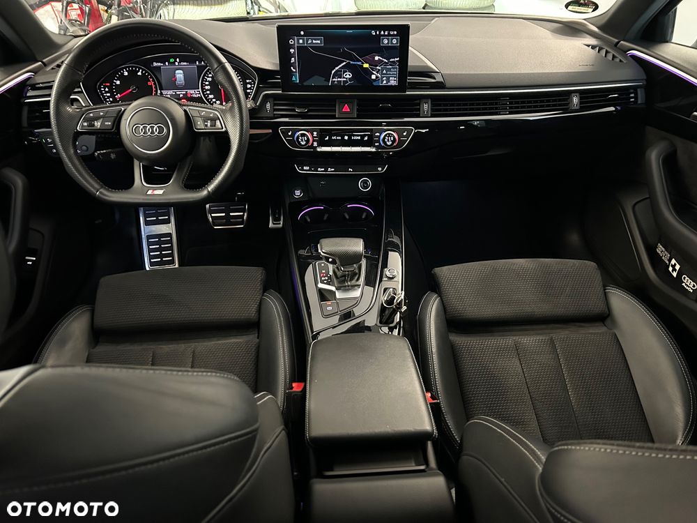 Audi A4 Avant 35 TDI mHEV S Line S tronic - 19