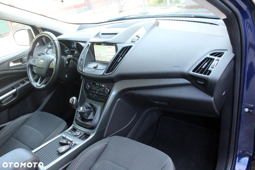 Ford Kuga 1.5 EcoBoost 2x4 Trend - 14