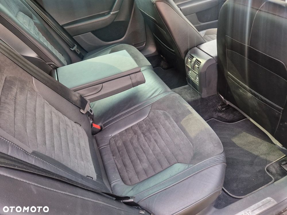 Volkswagen Passat 2.0 Blue TDI DSG SCR Highline - 10