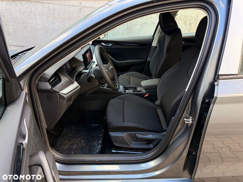 Skoda Octavia 1.5 TSI mHEV Drive Essence DSG - 10
