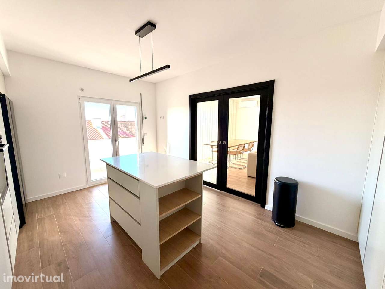 T3+1 duplex à venda na Urbanização Vale Flores – Pinhal Novo - Grande imagem: 2/37