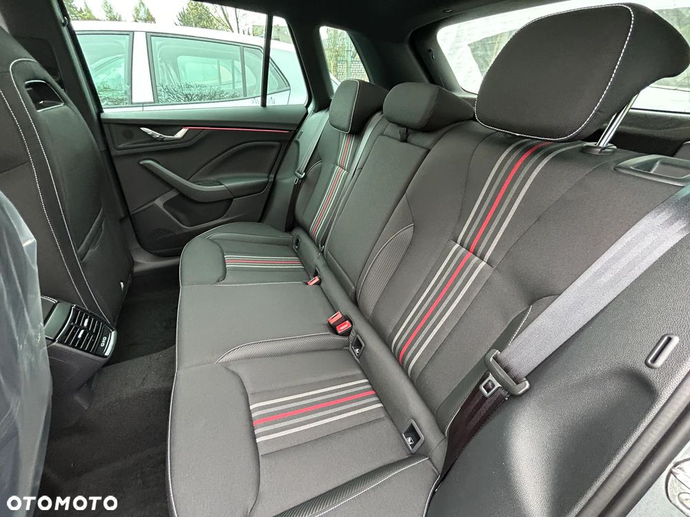 Skoda Kamiq 1.0 TSI Monte Carlo DSG - 8