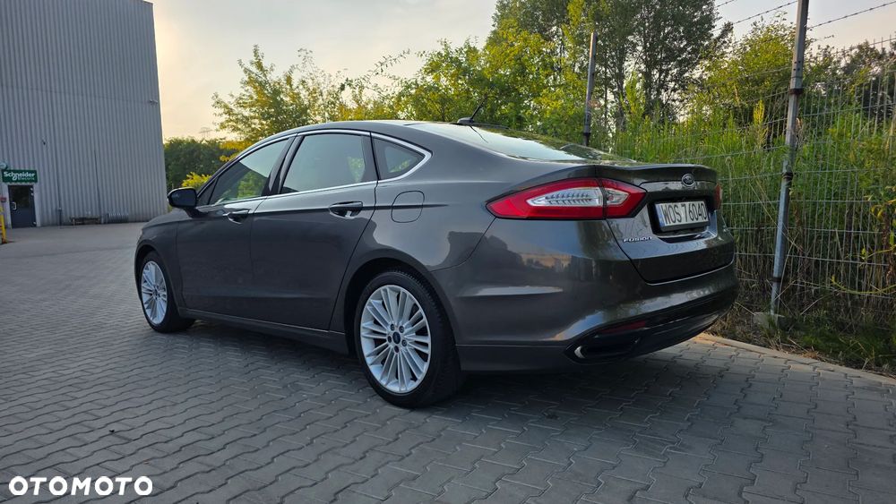 Ford Fusion 2.0 EcoBoost Titanium - 6