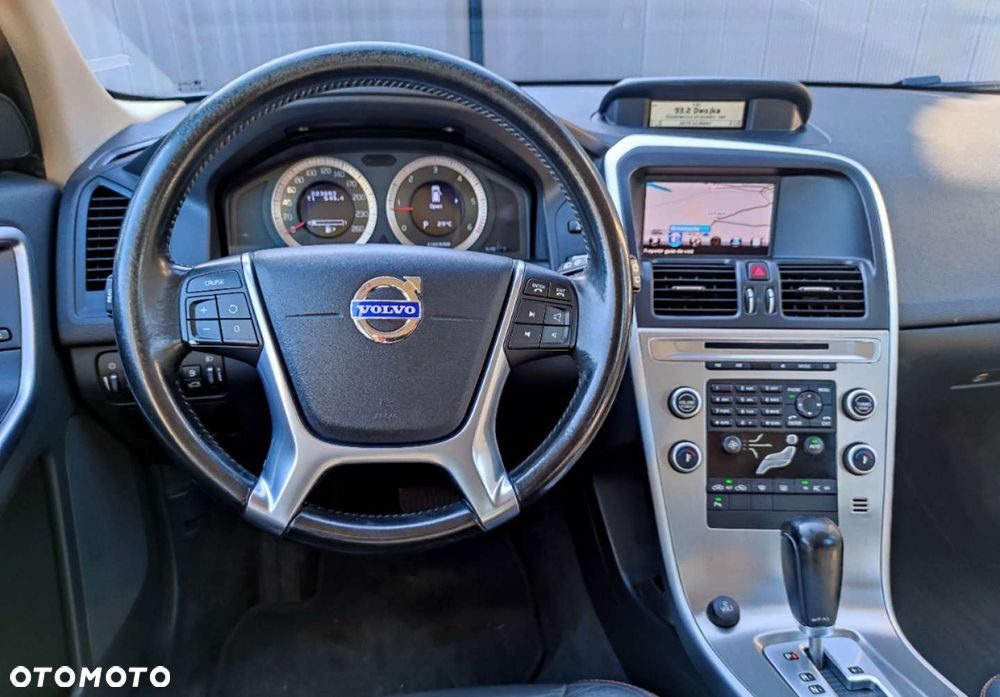 Volvo XC 60 - 30