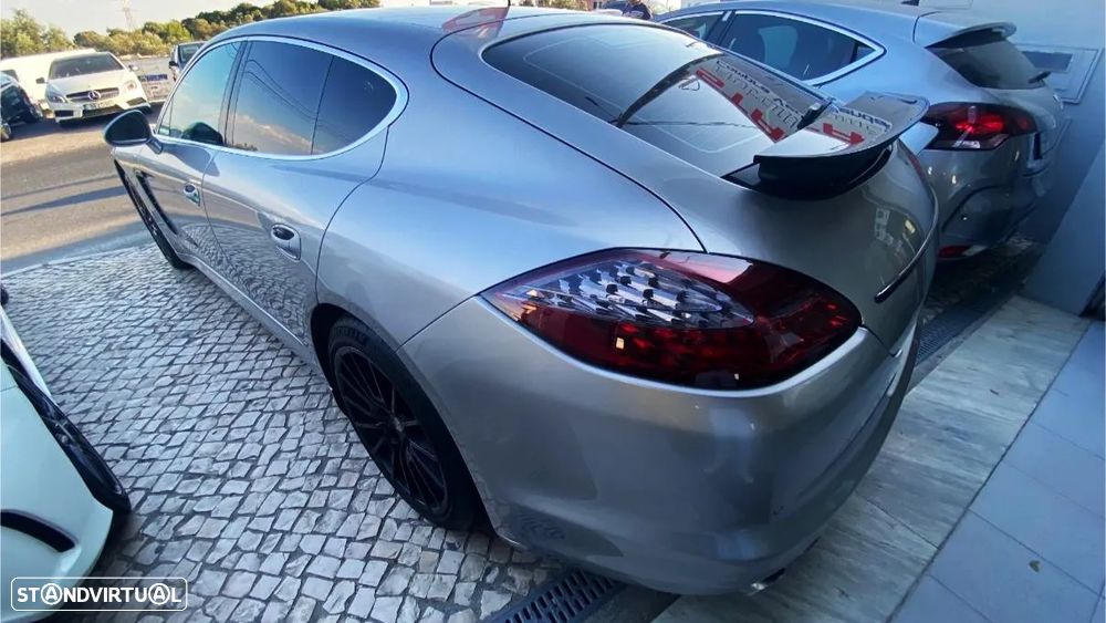 Porsche Panamera S Hybrid J19 - 7