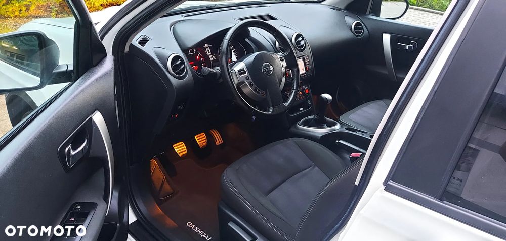 Nissan Qashqai 1.6 360 - 26