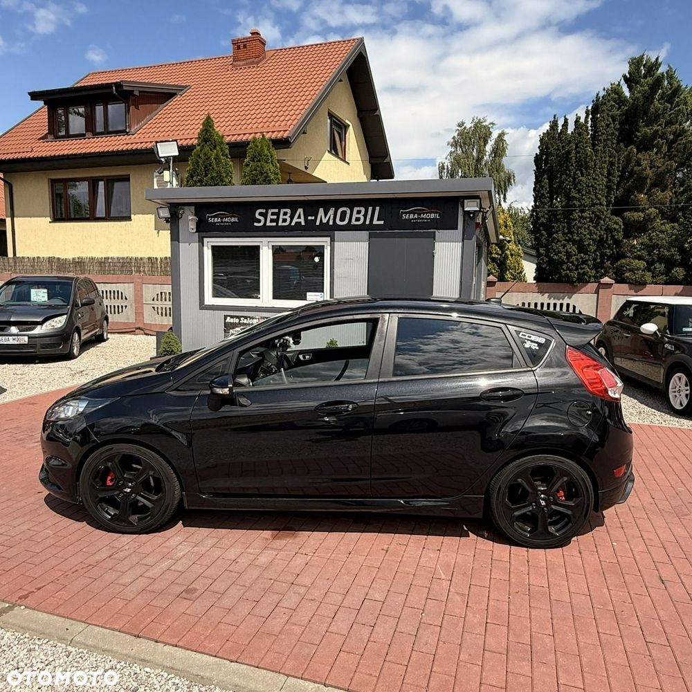 Ford Fiesta - 12