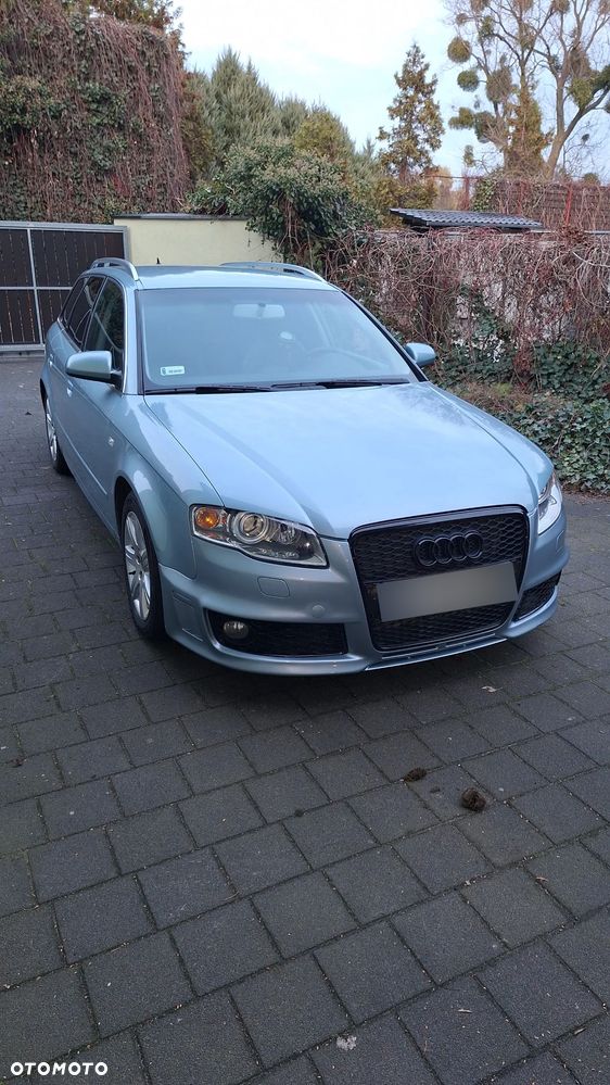 Audi A4 Avant 2.0 T FSI quattro tiptronic - 1