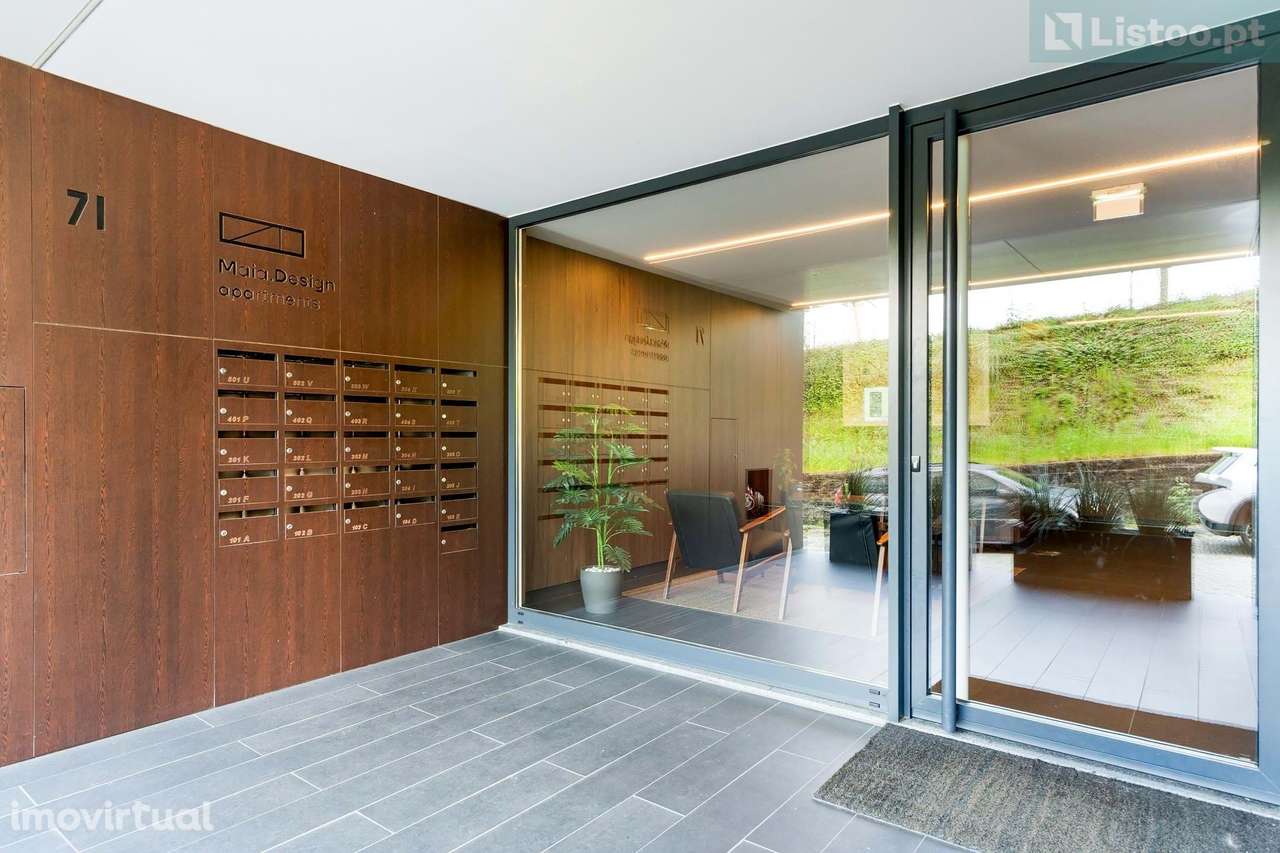 Apartamento T3 Moderno com Varanda e 2 Lugares de Garagem | Centro da - Grande imagem: 2/27