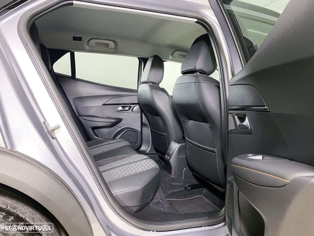 Peugeot e-2008 50 kWh Allure - 17