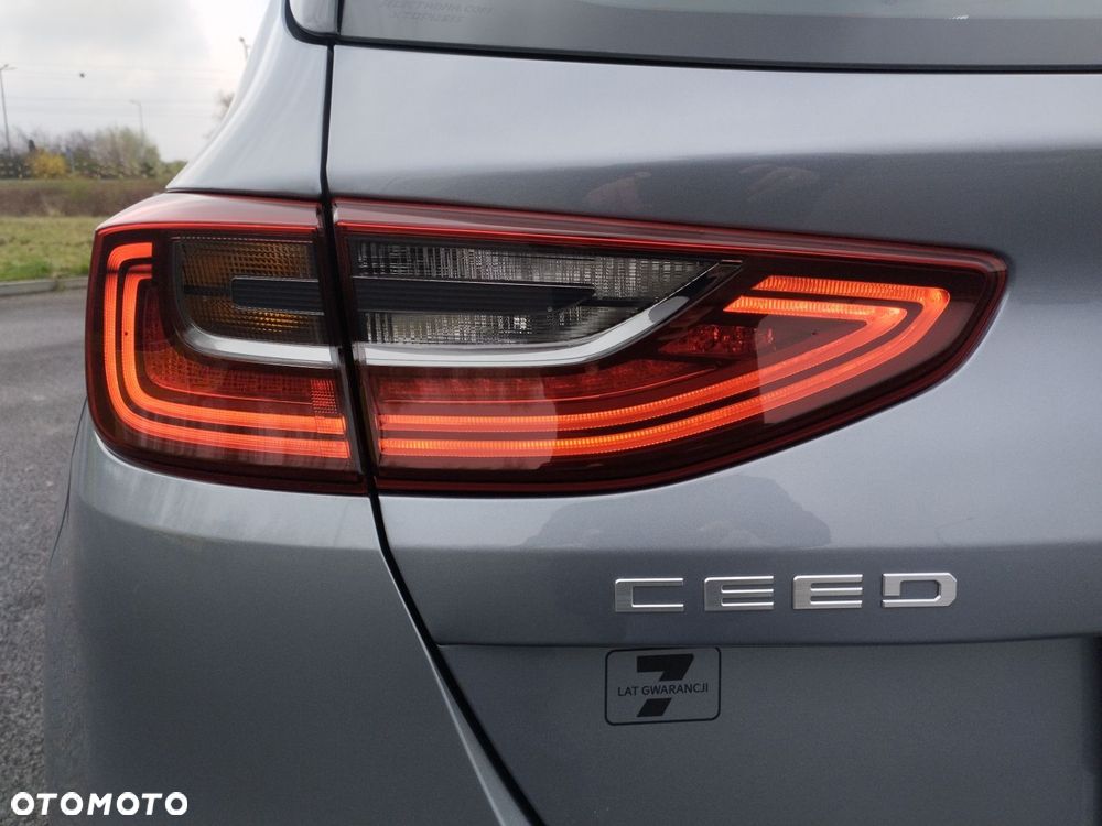 Kia Ceed 1.5 T-GDI M - 23