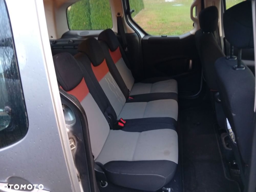 Peugeot 2008 - 9