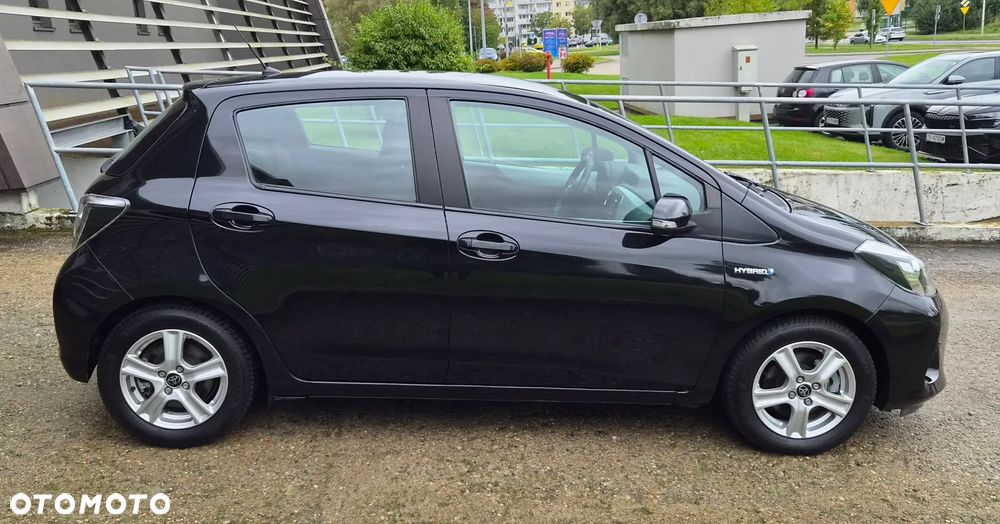 Toyota Yaris 1.5 VVT-i Lounge - 13