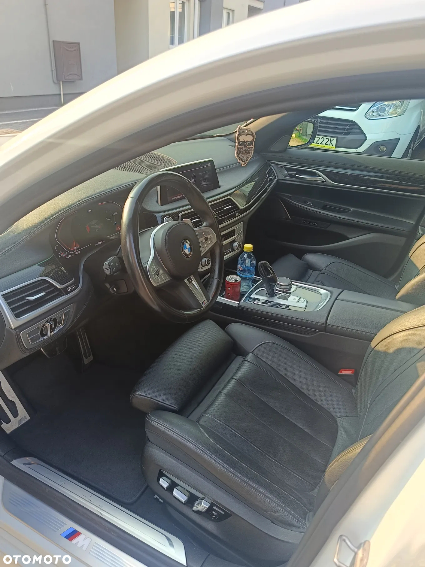 BMW Seria 7 740Li - 29