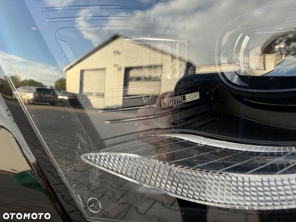 Mercedes-Benz Klasa E 400e 4Matic 9G-TRONIC - 21