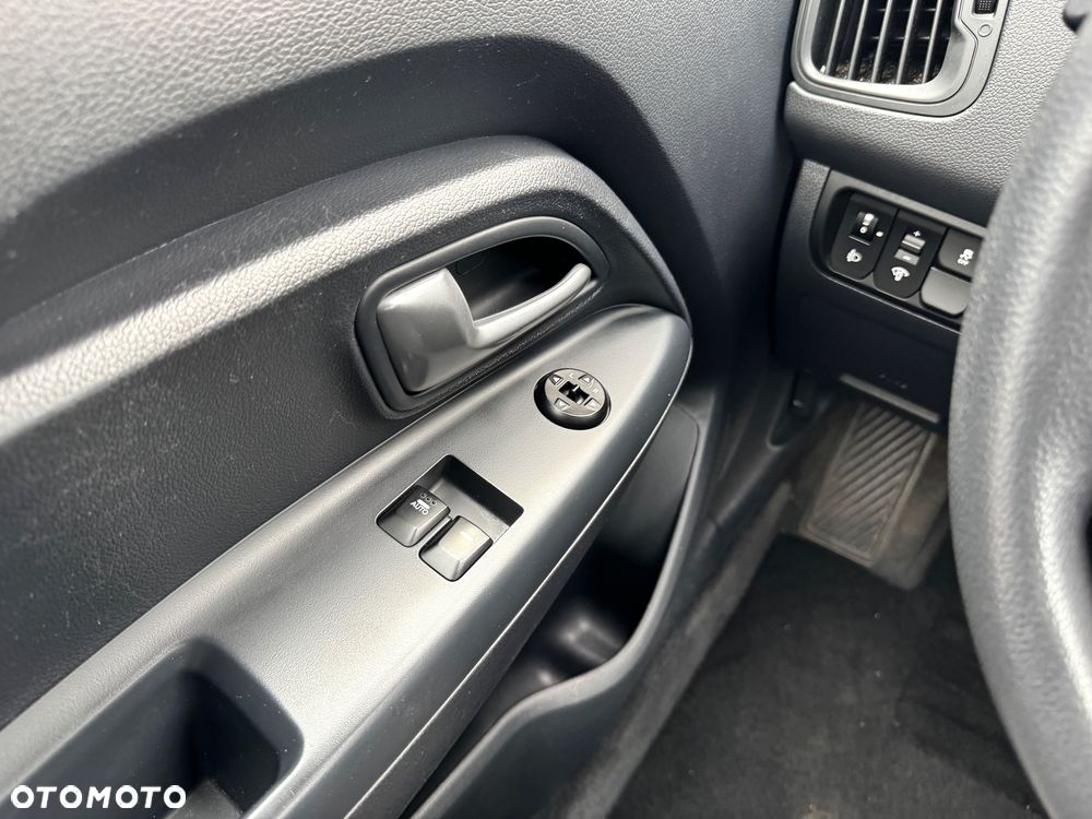 Kia Rio 1.4 L - 20