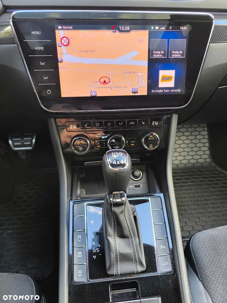 Skoda Superb 2.0 TSI 4x4 Sportline DSG - 19