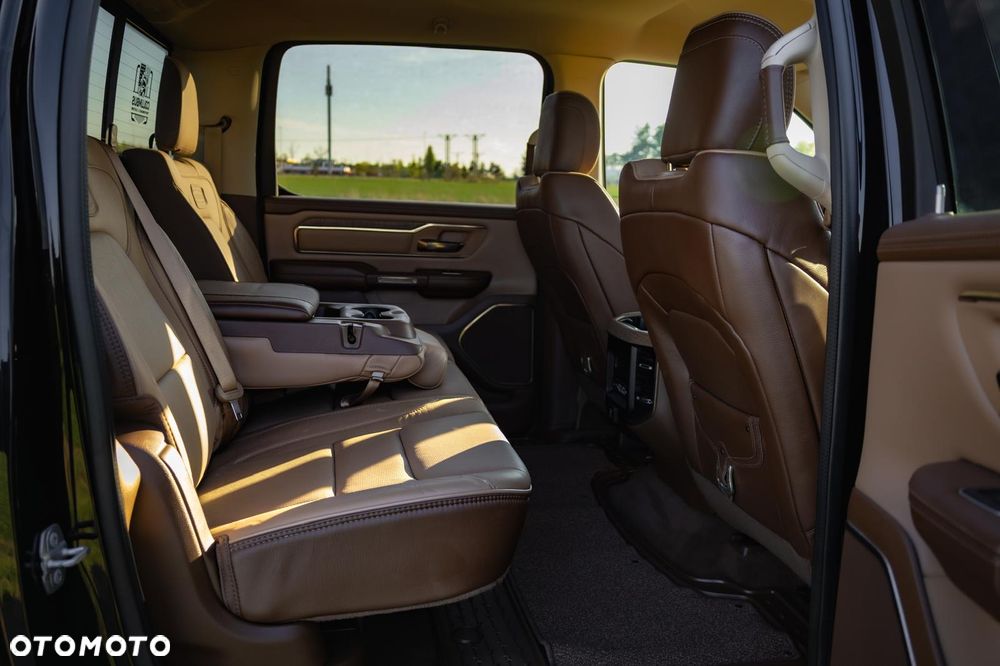 RAM 1500 5.7 Crew Cab Longhorn - 17