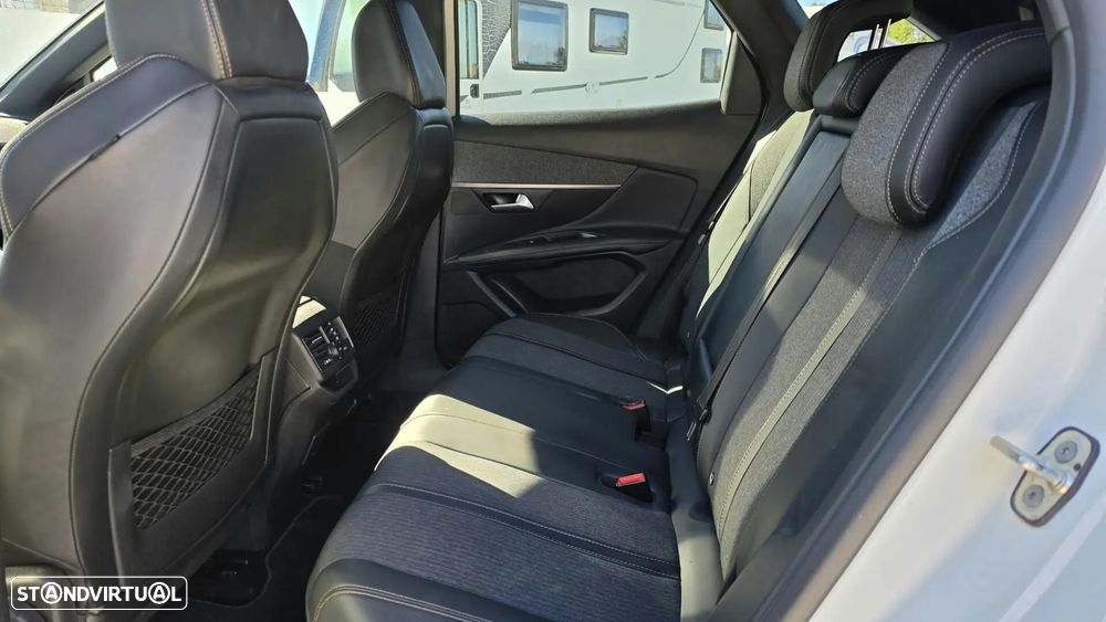 Peugeot 3008 1.6 BlueHDi GT Line EAT6 - 23