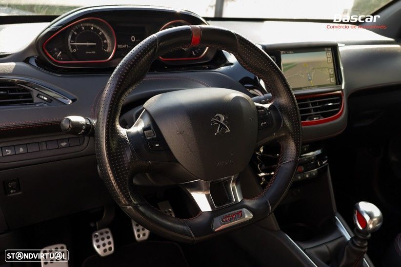 Peugeot 208 1.6 THP GTi - 32