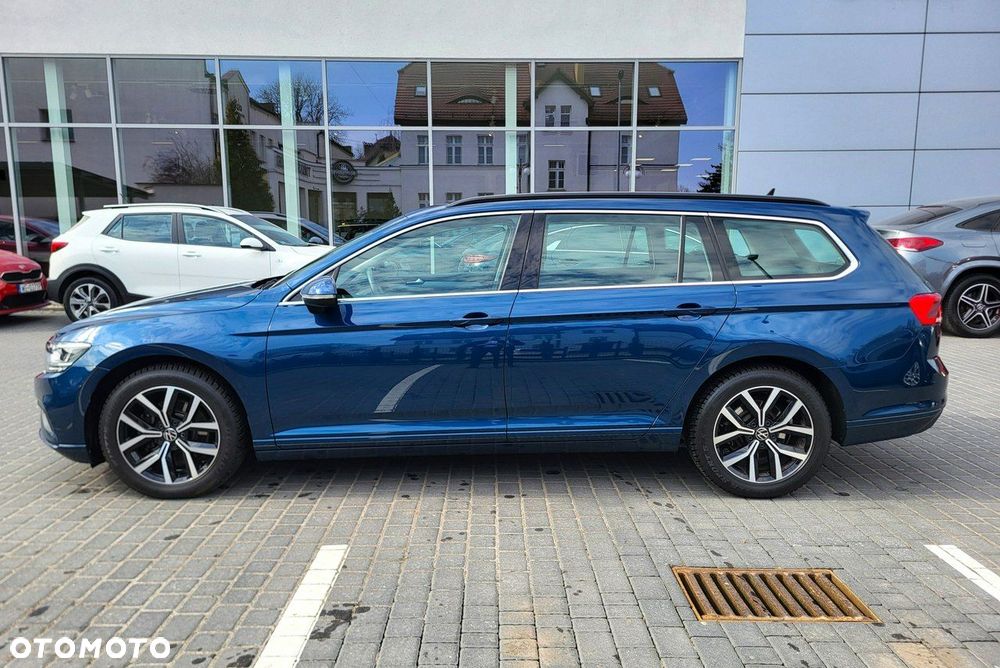 Volkswagen Passat - 2