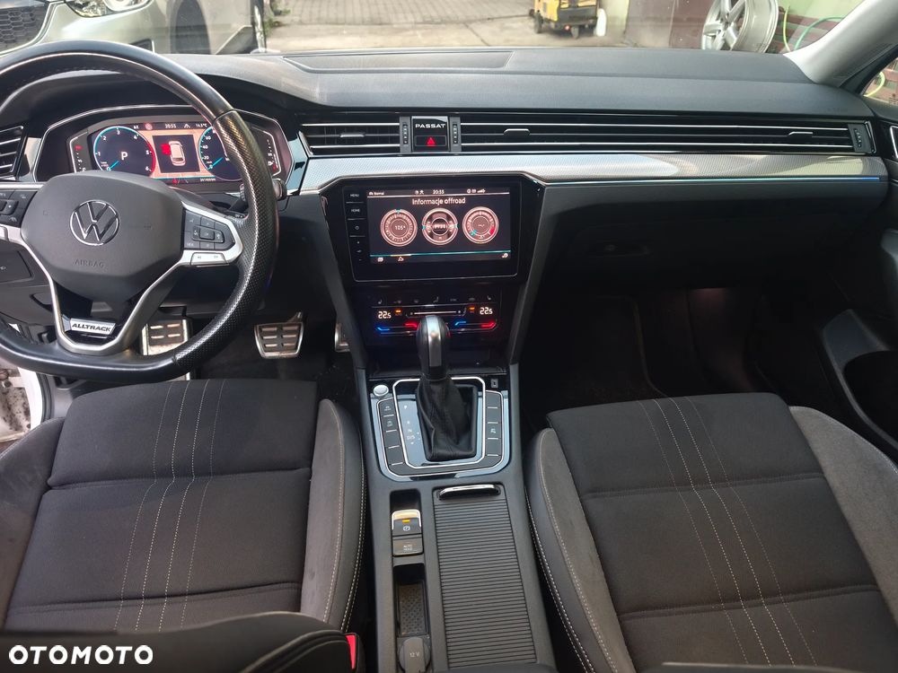 Volkswagen Passat Alltrack 2.0 TDI SCR DSG 4Motion - 8