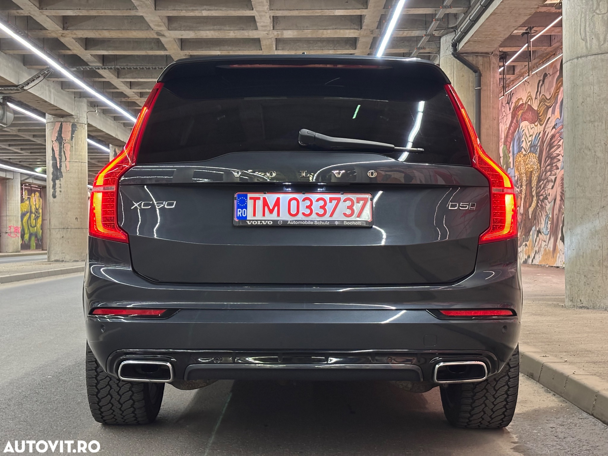 Volvo XC 90 D5 AWD Geartronic RDesign - 26