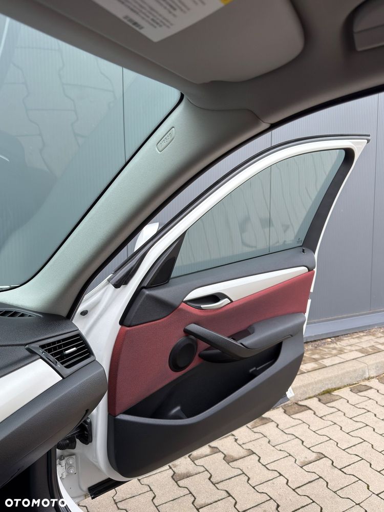 BMW X1 xDrive18d Sport Line - 37