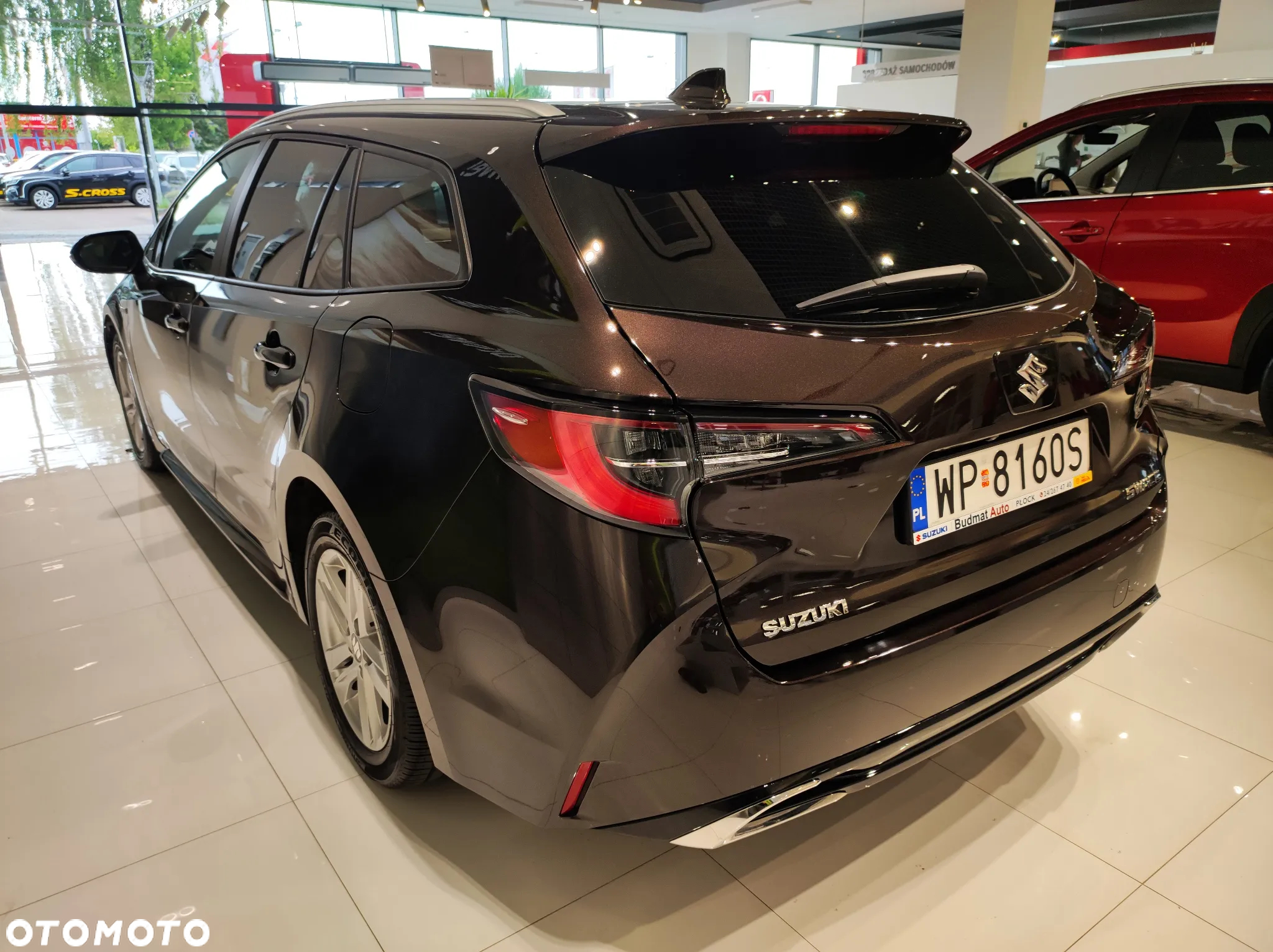 Suzuki Swace 1.8 Hybrid Premium Plus CVT - 6