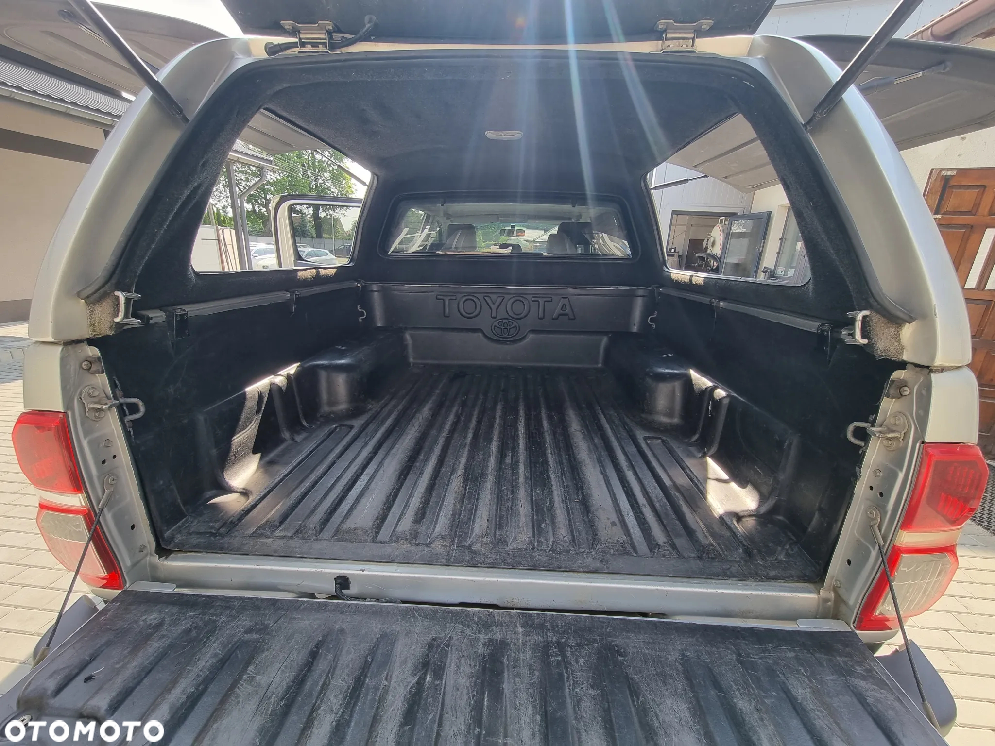 Toyota Hilux 3.0 D-4D SR5-X (lea) - 8