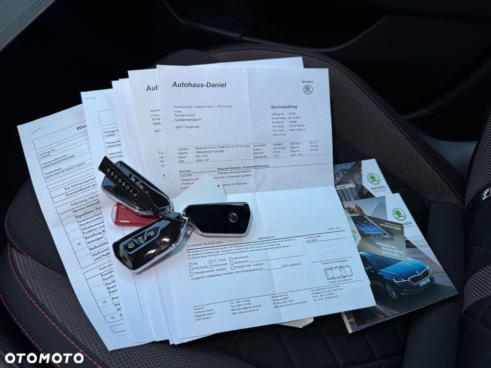 Skoda Octavia 2.0 TDI DSG RS - 27