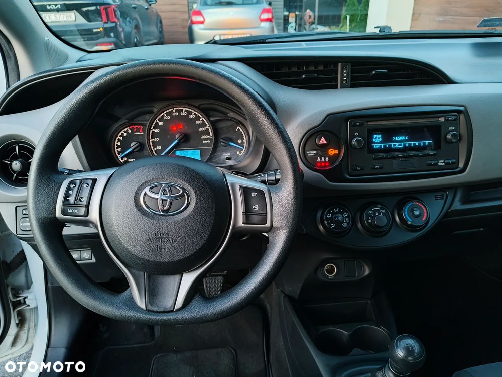 Toyota Yaris 1.5 Active - 11