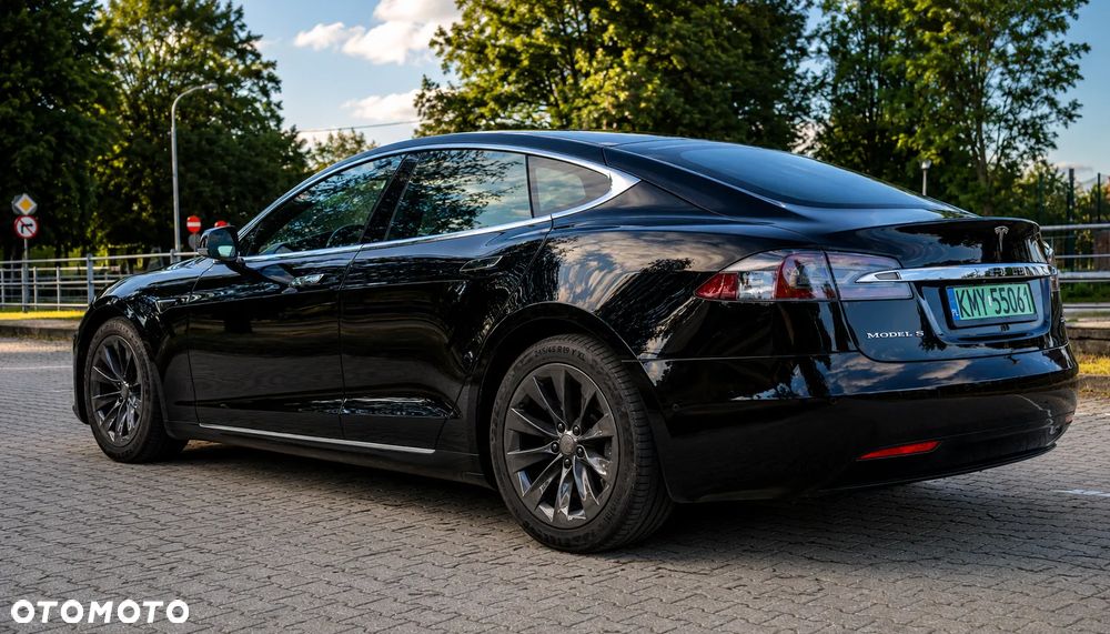 Tesla Model S Long Range Plus - 2