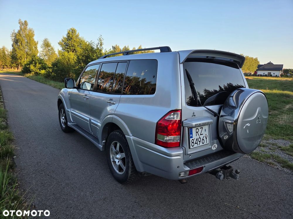 Mitsubishi Pajero 3.2 DID Instyle DAKAR - 3