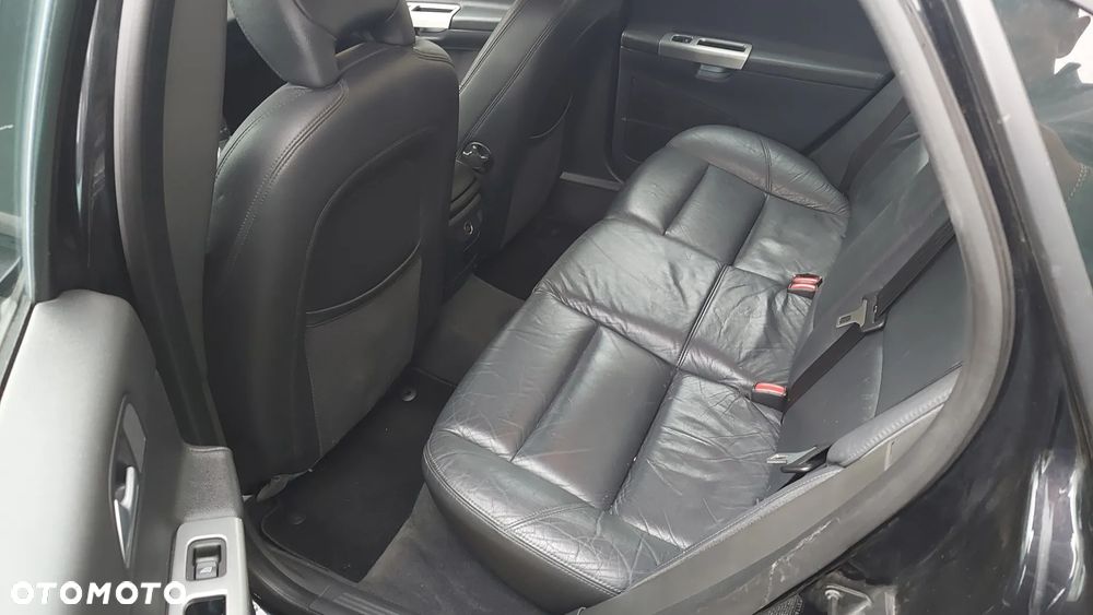 Volvo S40 2.4 - 8