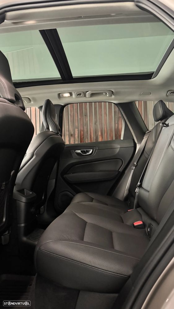 Volvo XC 60 2.0 T6 PHEV Black Edition - 17